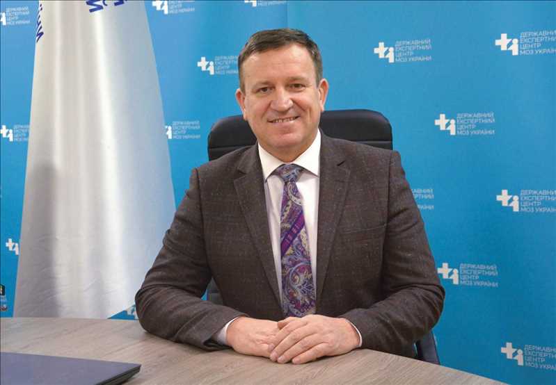 Статус «Заслужений працівник фармації України» як відповідальність: Костянтин Косяченко про реформи, соціальну безпеку та європейські стандарти