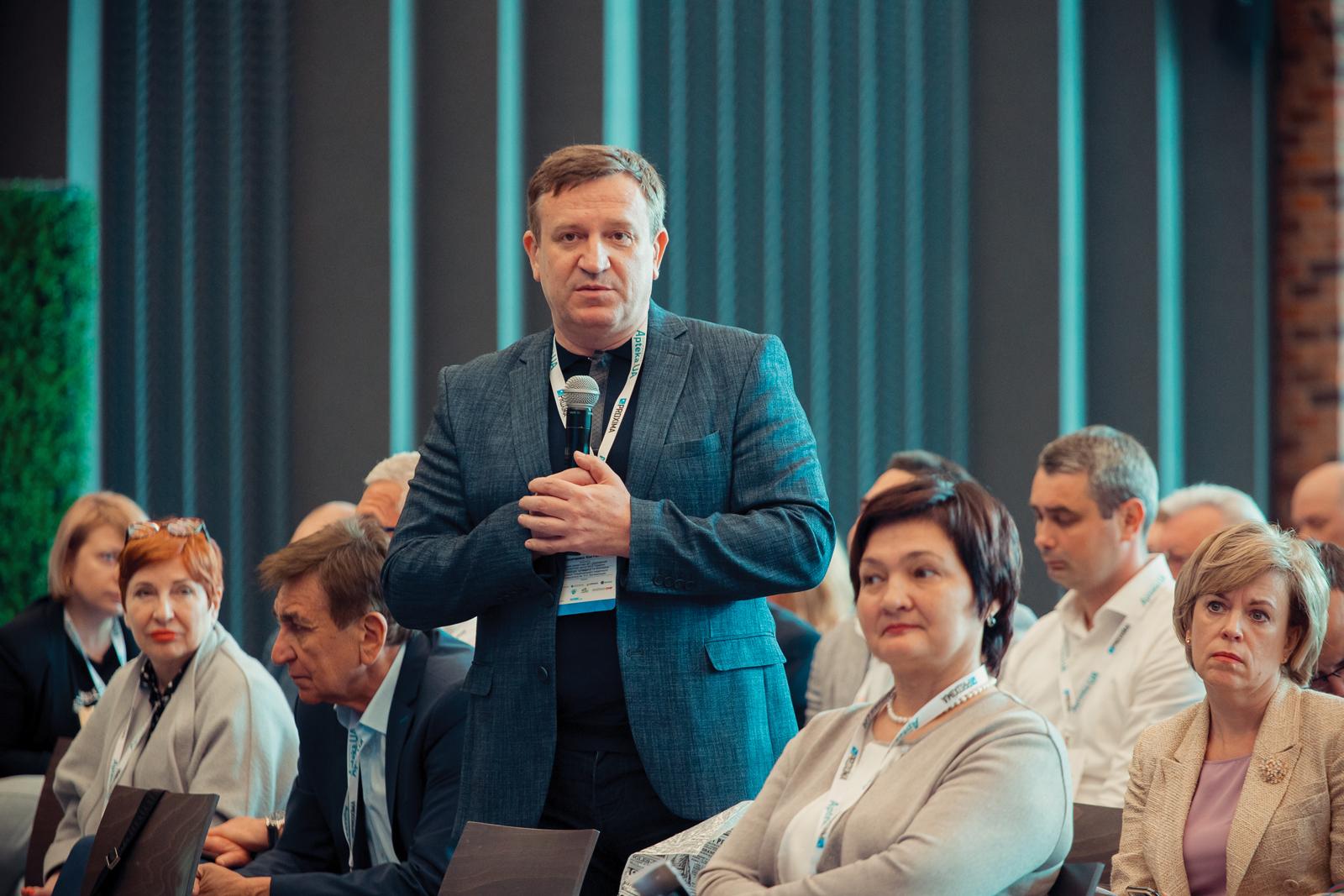 Статус «Заслужений працівник фармації України» як відповідальність: Костянтин Косяченко про реформи, соціальну безпеку та європейські стандарти