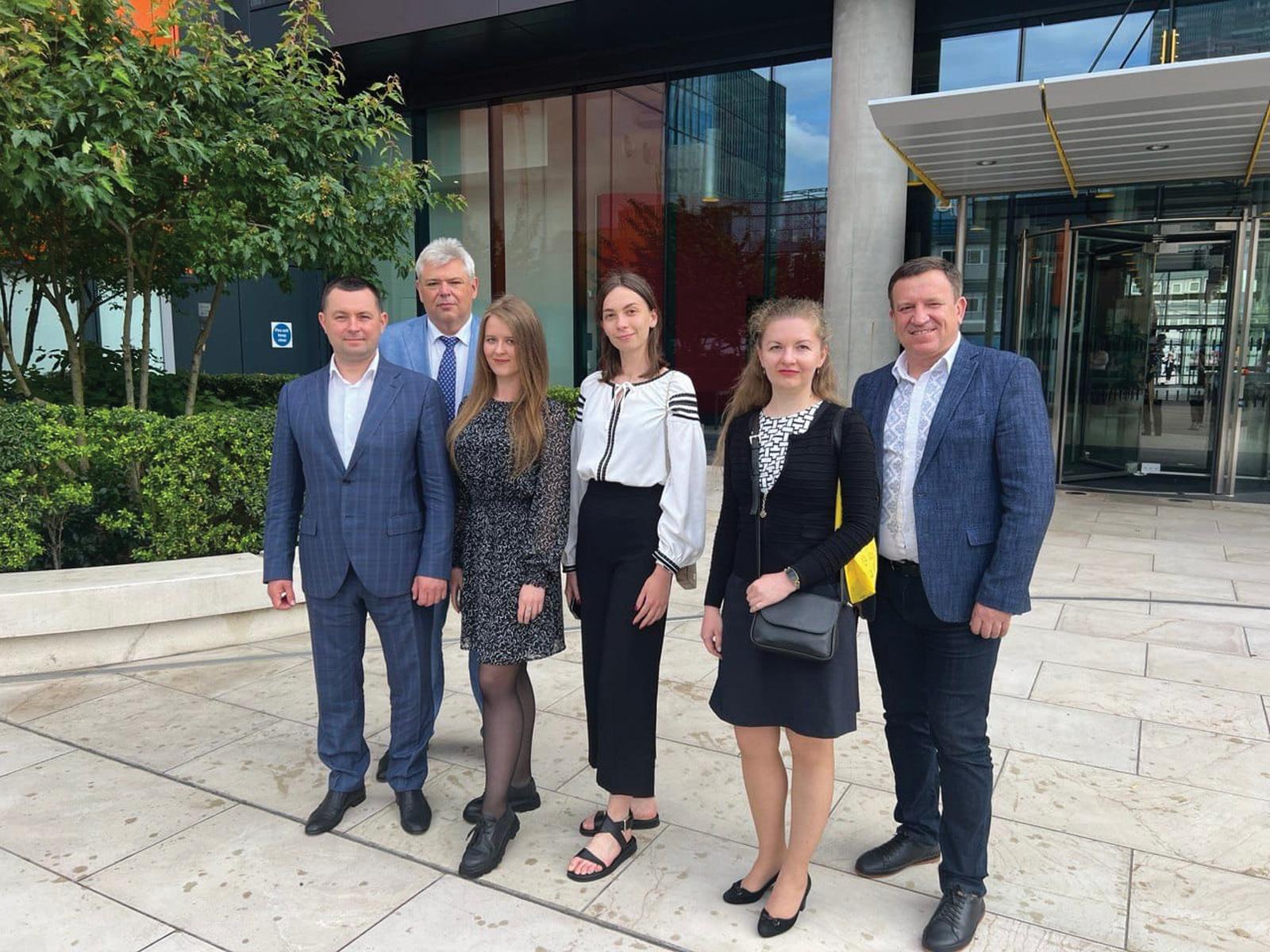 Статус «Заслужений працівник фармації України» як відповідальність: Костянтин Косяченко про реформи, соціальну безпеку та європейські стандарти