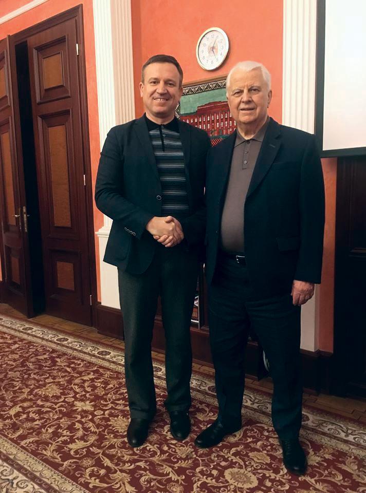 Статус «Заслужений працівник фармації України» як відповідальність: Костянтин Косяченко про реформи, соціальну безпеку та європейські стандарти