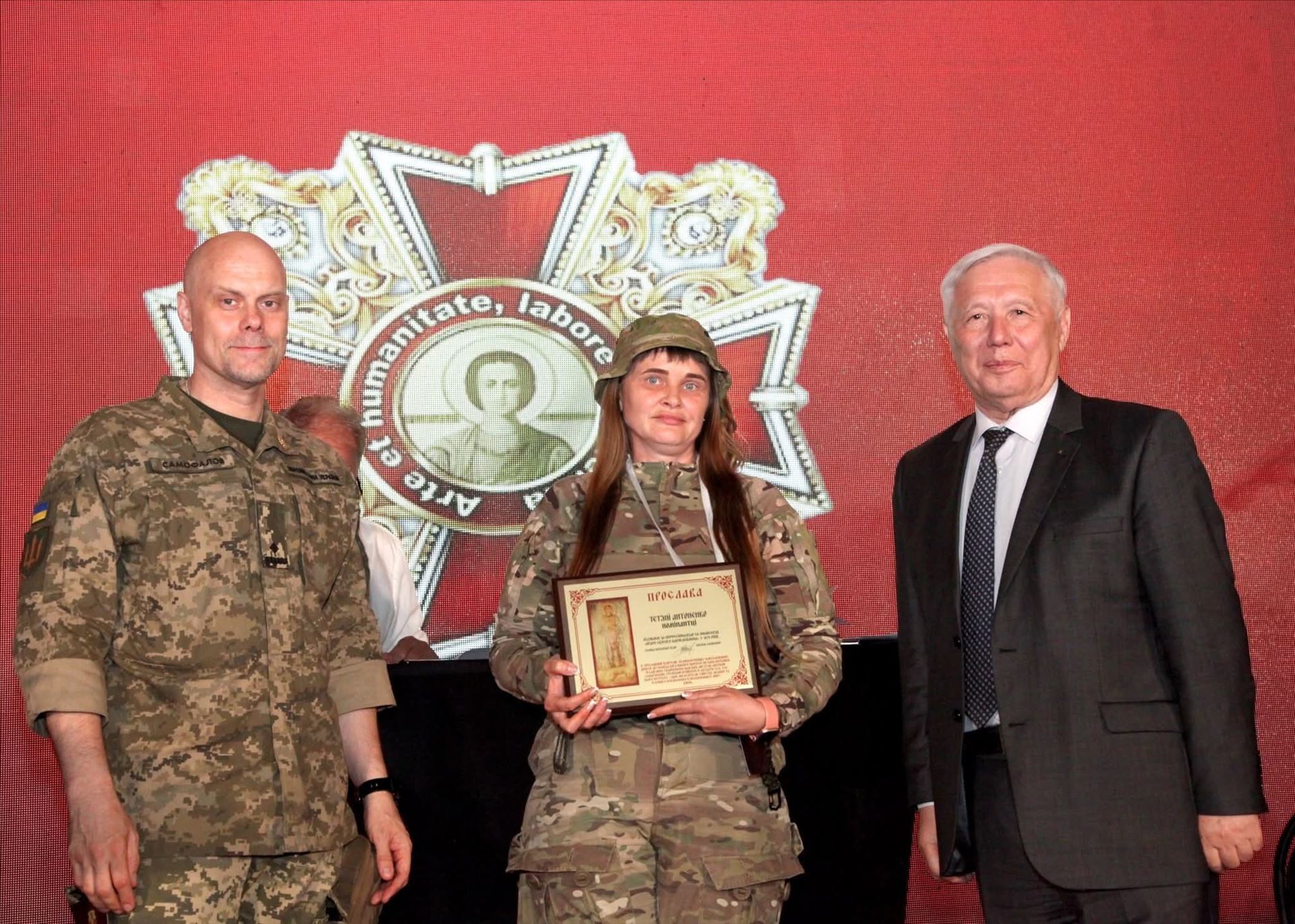 У найскладніші часи країна тримається на людях. І серед них – медики. Сильні, стійкі, віддані своїй справі.