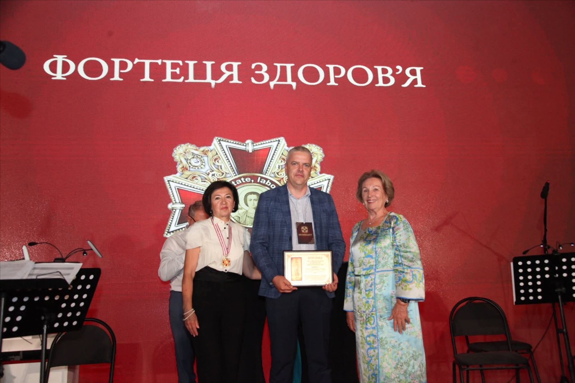 У найскладніші часи країна тримається на людях. І серед них – медики. Сильні, стійкі, віддані своїй справі.