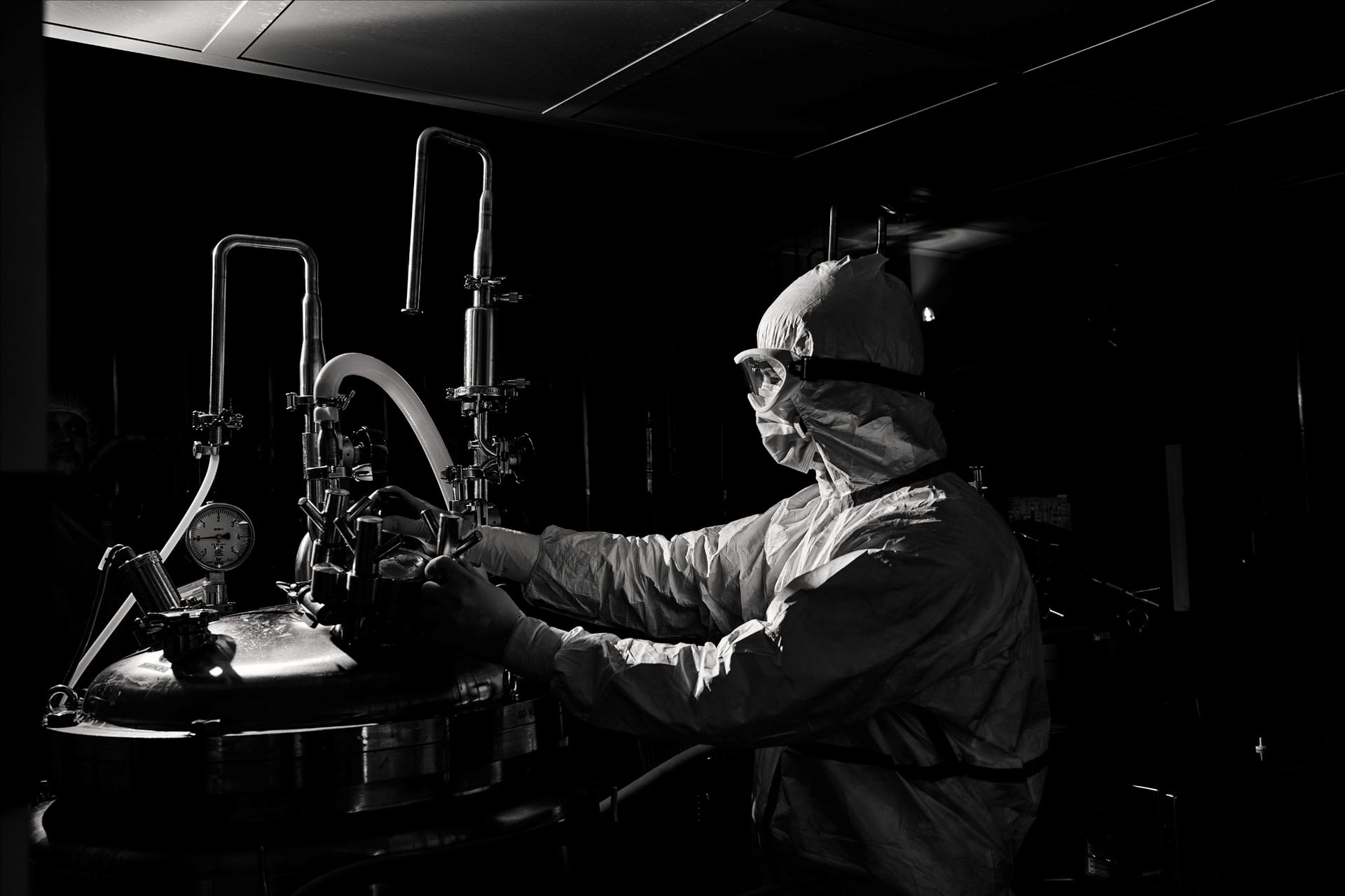 Farmak відкрив фотовиставку «Фармакоестетика» до 100-річчя компанії