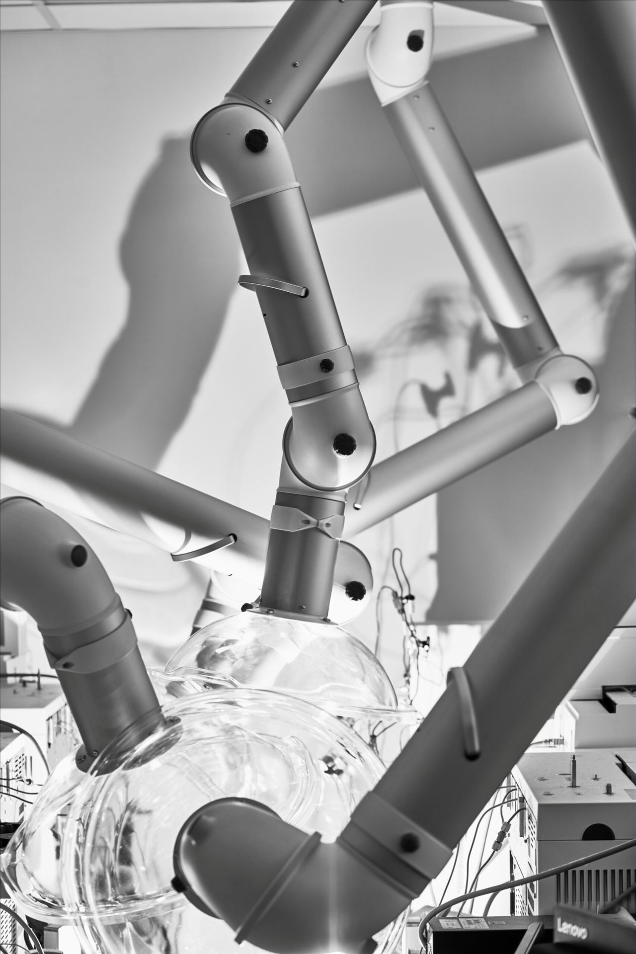 Farmak відкрив фотовиставку «Фармакоестетика» до 100-річчя компанії