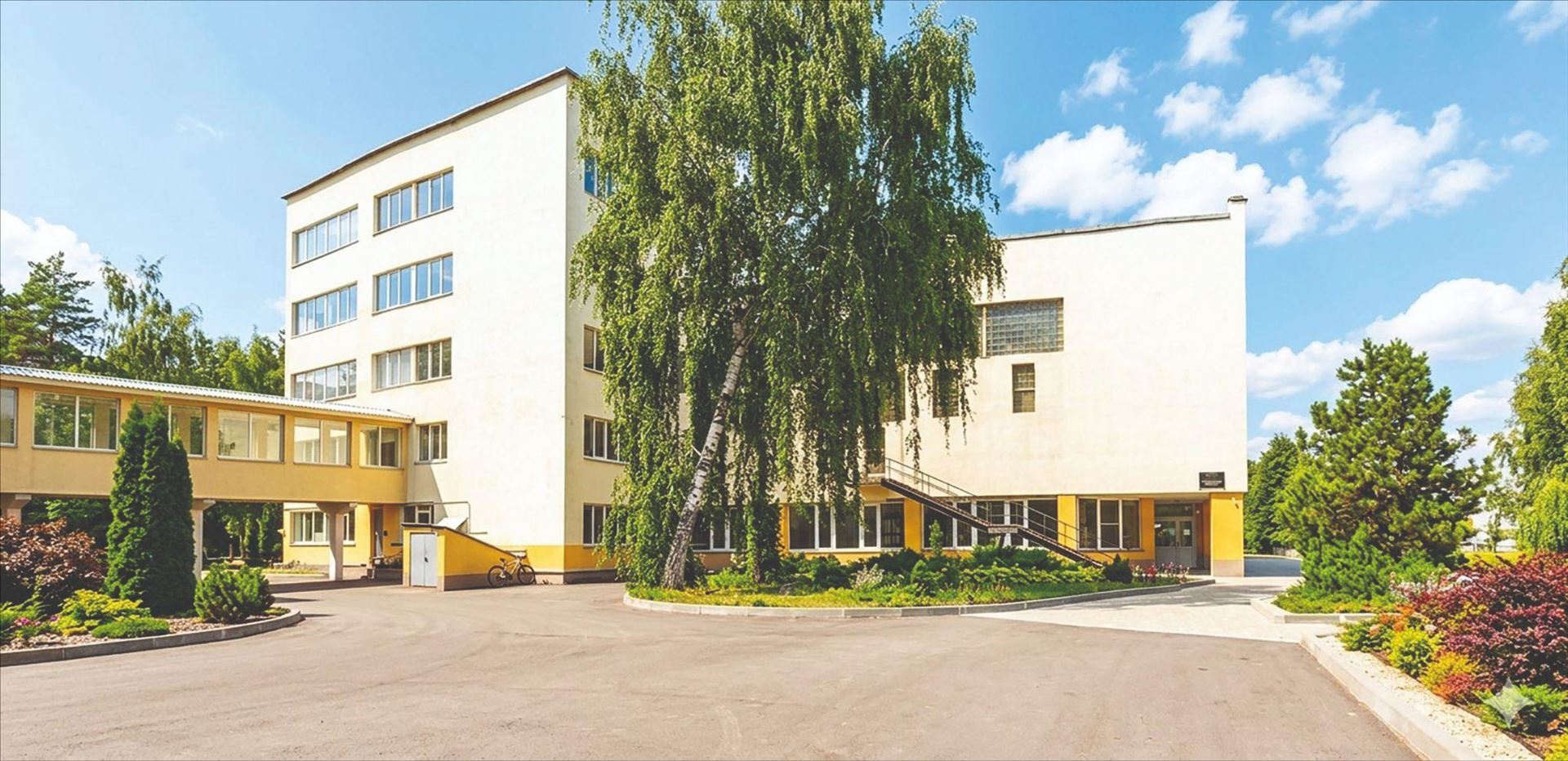 Фахова передвища фармацевтична освіта: досвід незламності та стратегії розвитку Фахового коледжу Національного фармацевтичного університету