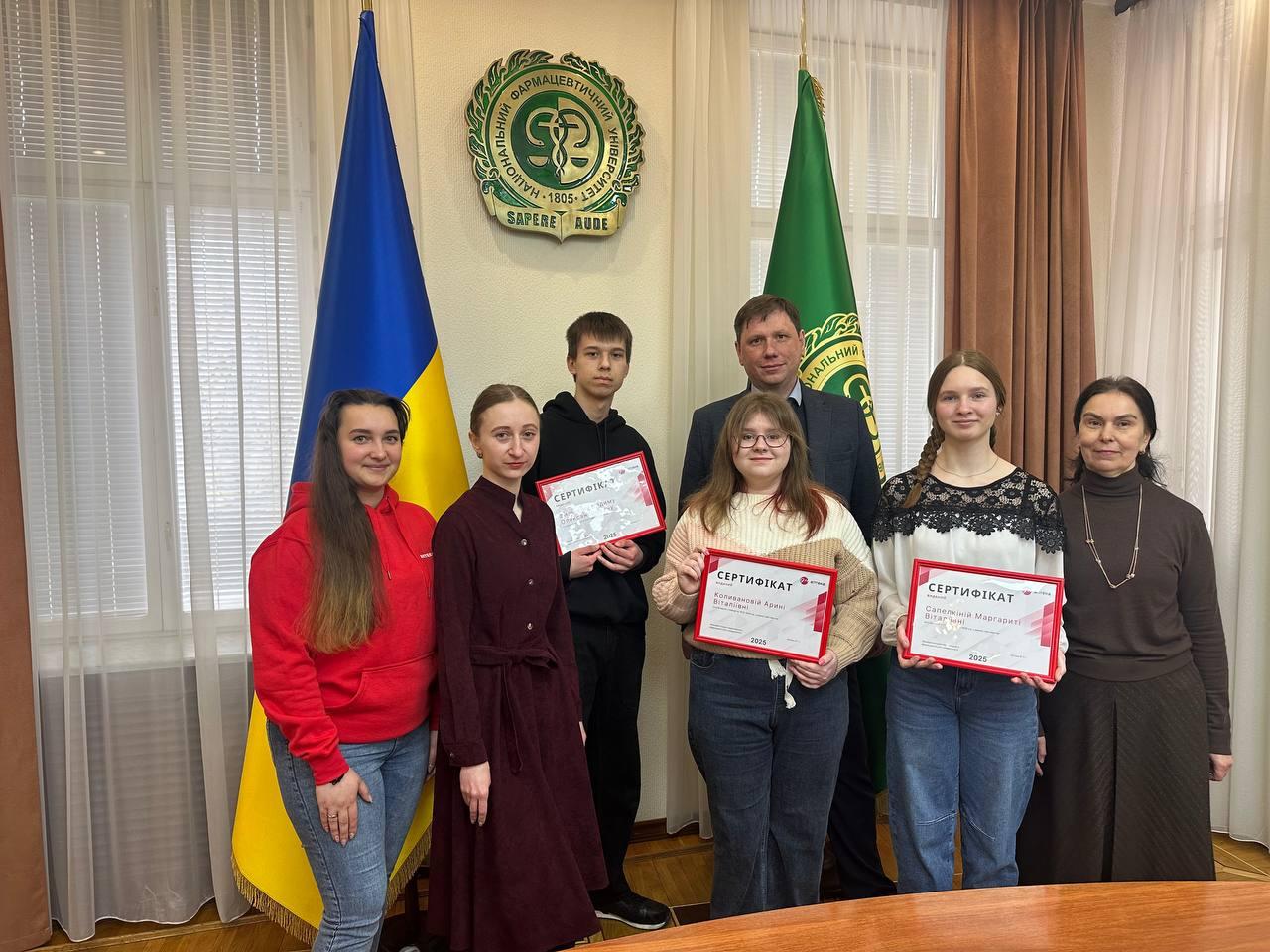 Фахова передвища фармацевтична освіта: досвід незламності та стратегії розвитку Фахового коледжу Національного фармацевтичного університету